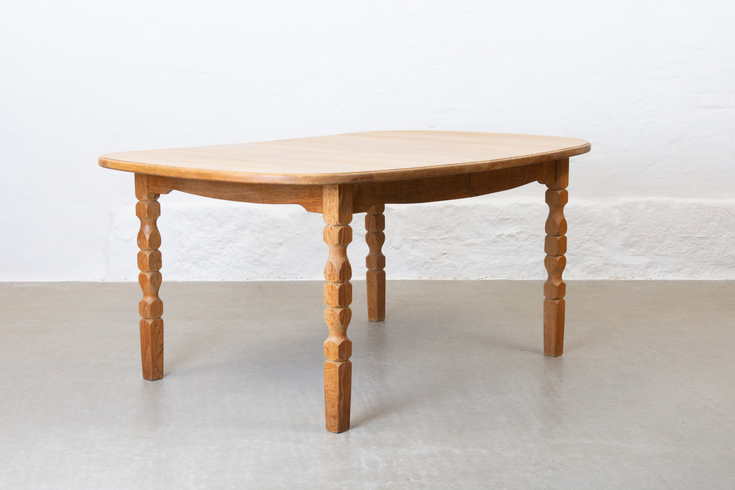 1970s extending oak dining table by CJ Rosengaarden