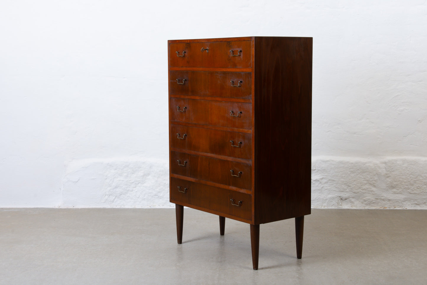 1940s chest of drawers in mahogany