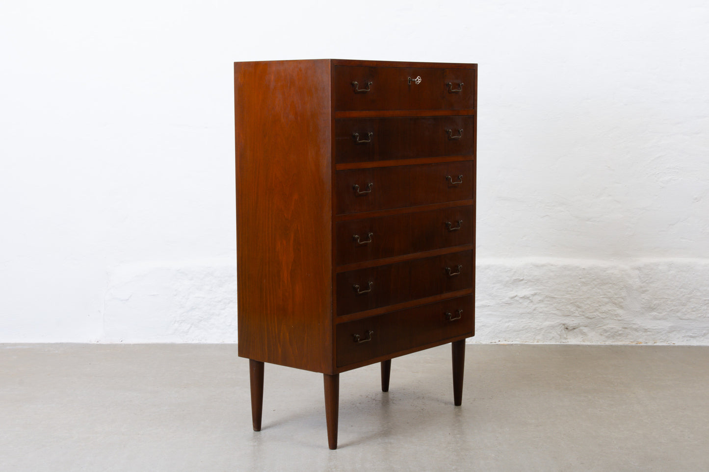 1940s chest of drawers in mahogany