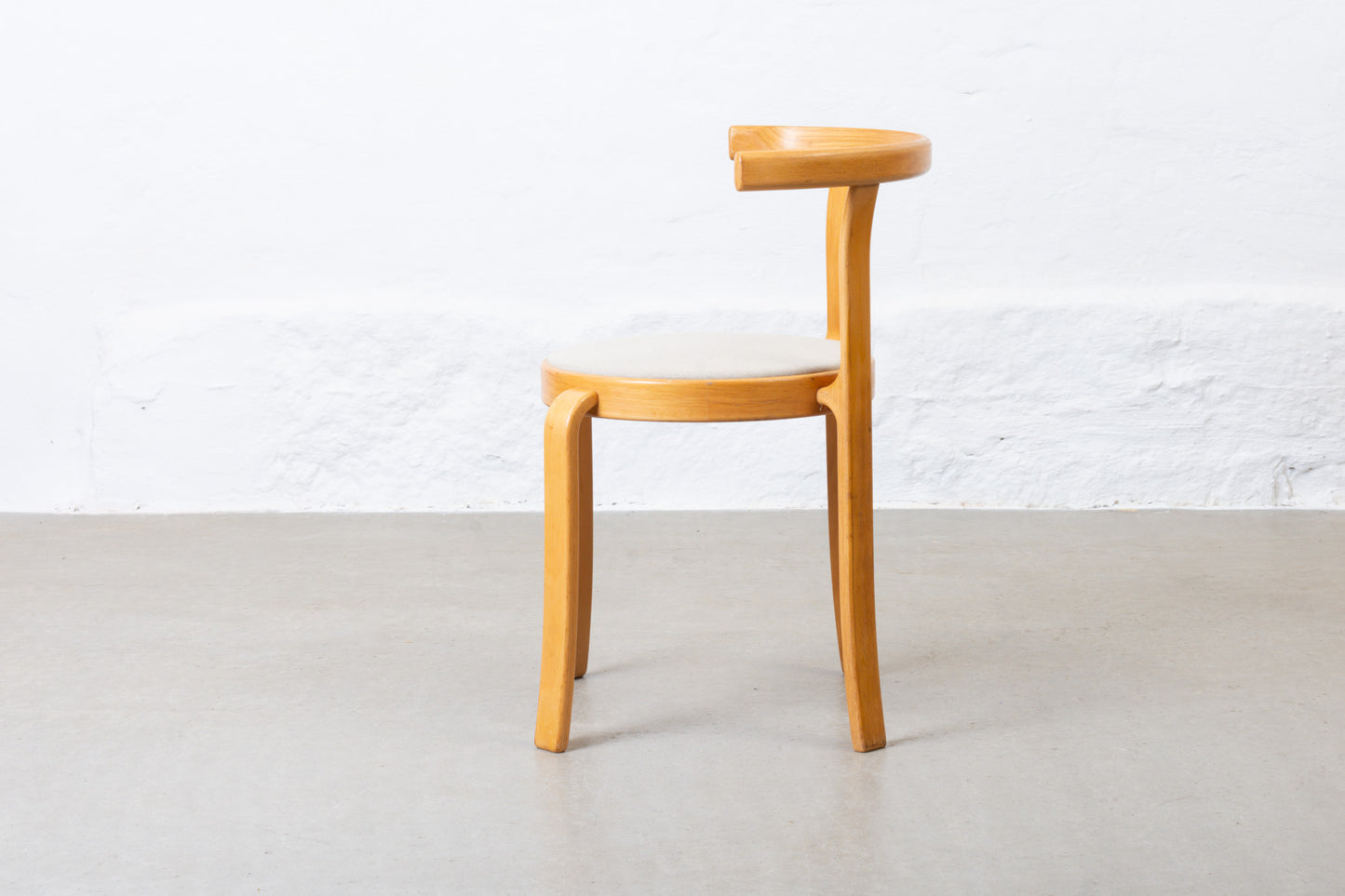 Newly reupholstered: Set of 'Series 8000' chairs by Rud Thygesen & Johnny Sørensen