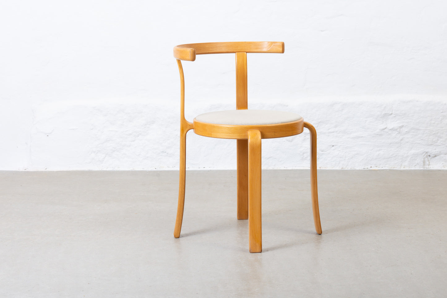 Newly reupholstered: Set of 'Series 8000' chairs by Rud Thygesen & Johnny Sørensen