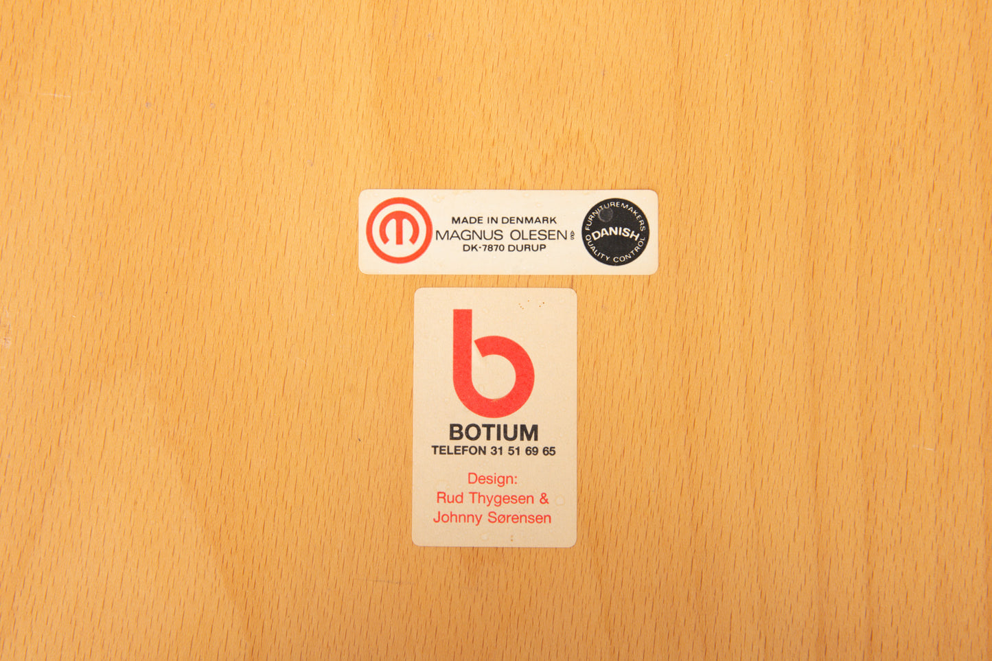 Newly reupholstered: Set of 'Series 8000' chairs by Rud Thygesen & Johnny Sørensen