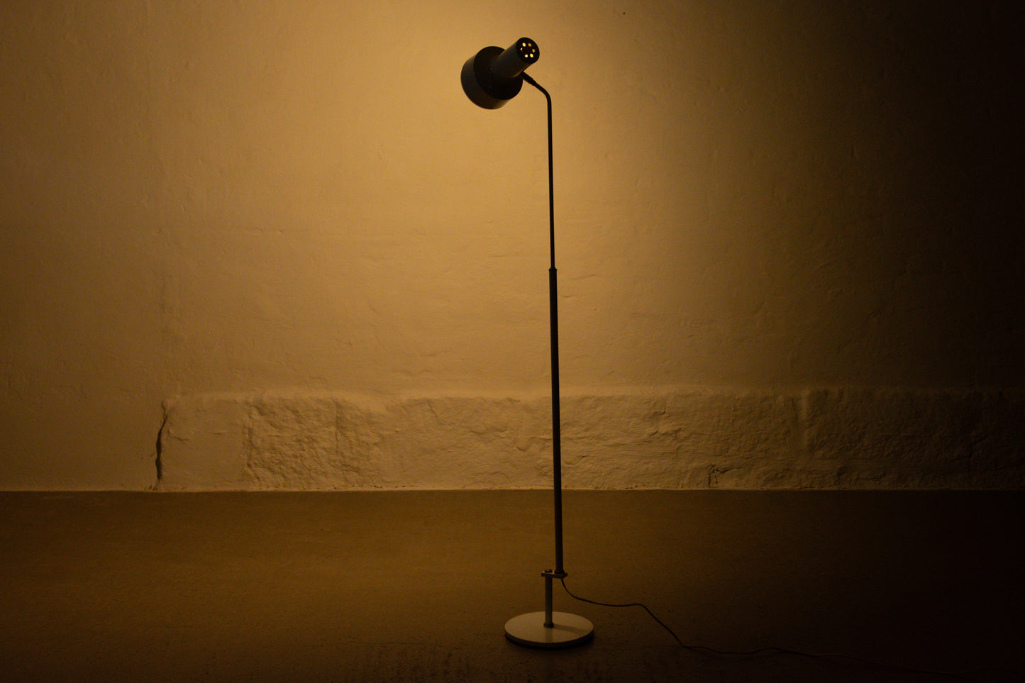 1970s height-adjustable floor lamp by Dansa Lamp no. 1