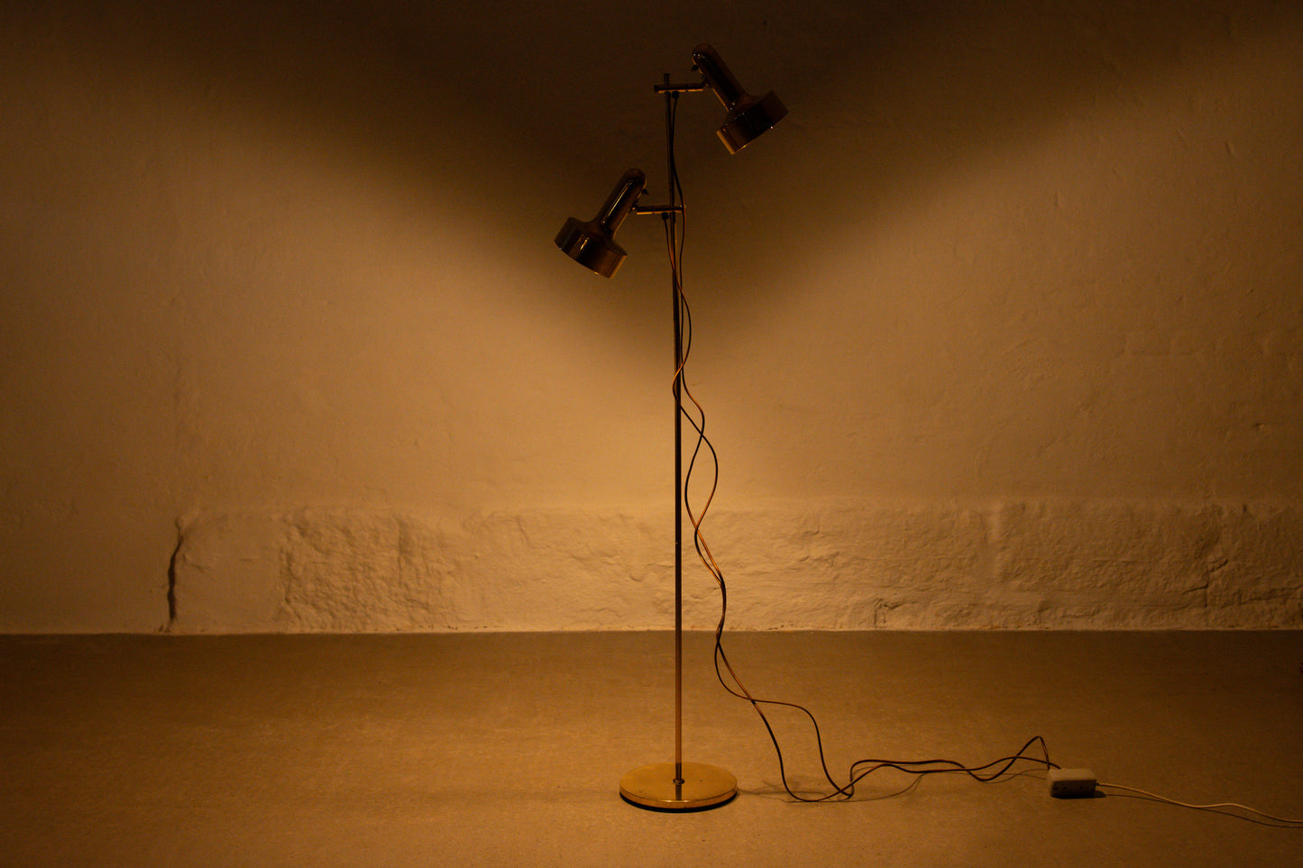 1960s twin-headed brass floor lamp