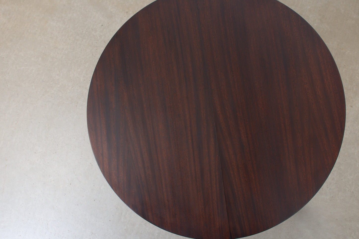 1970s extending dining table in mahogany
