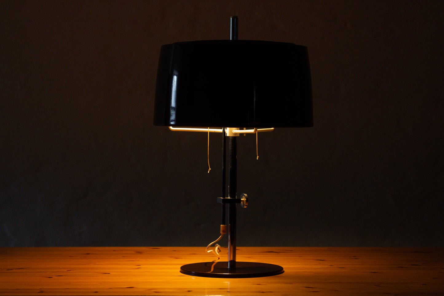 1970s height-adjustable table lamp by Börje Claes
