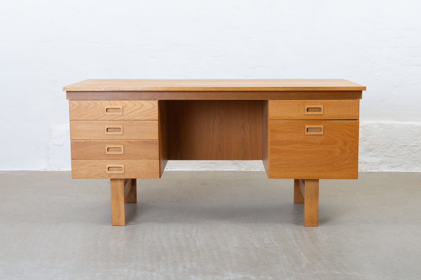 1970s twin pedestal oak desk by Vi-Ma Møbler