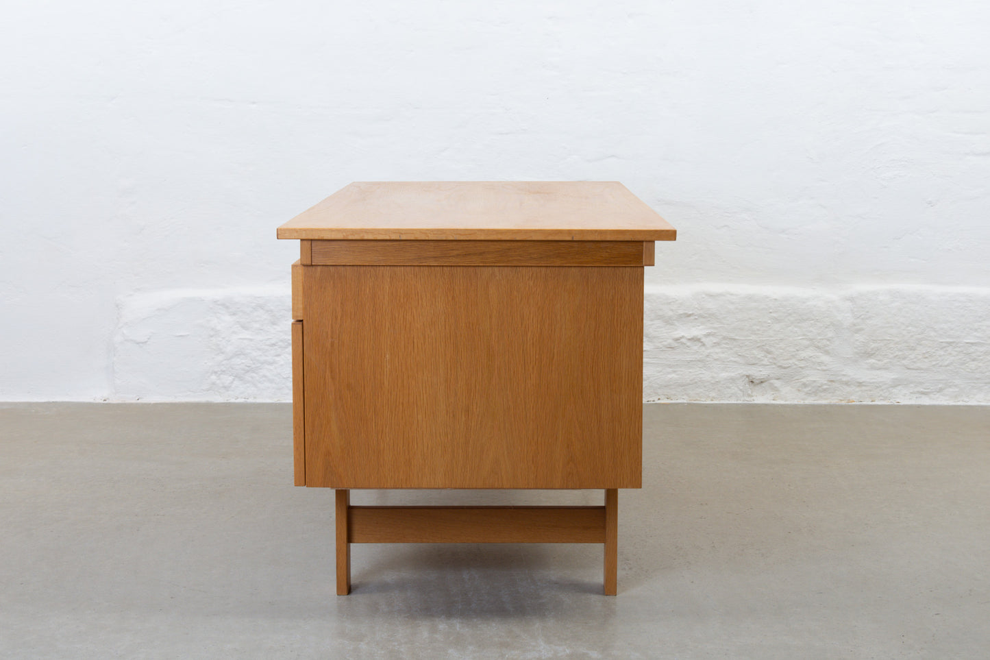 1970s twin pedestal oak desk by Vi-Ma Møbler