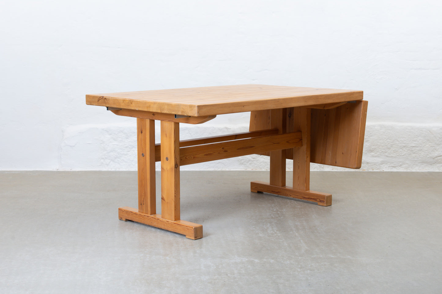 1970s drop leaf dining table in pine