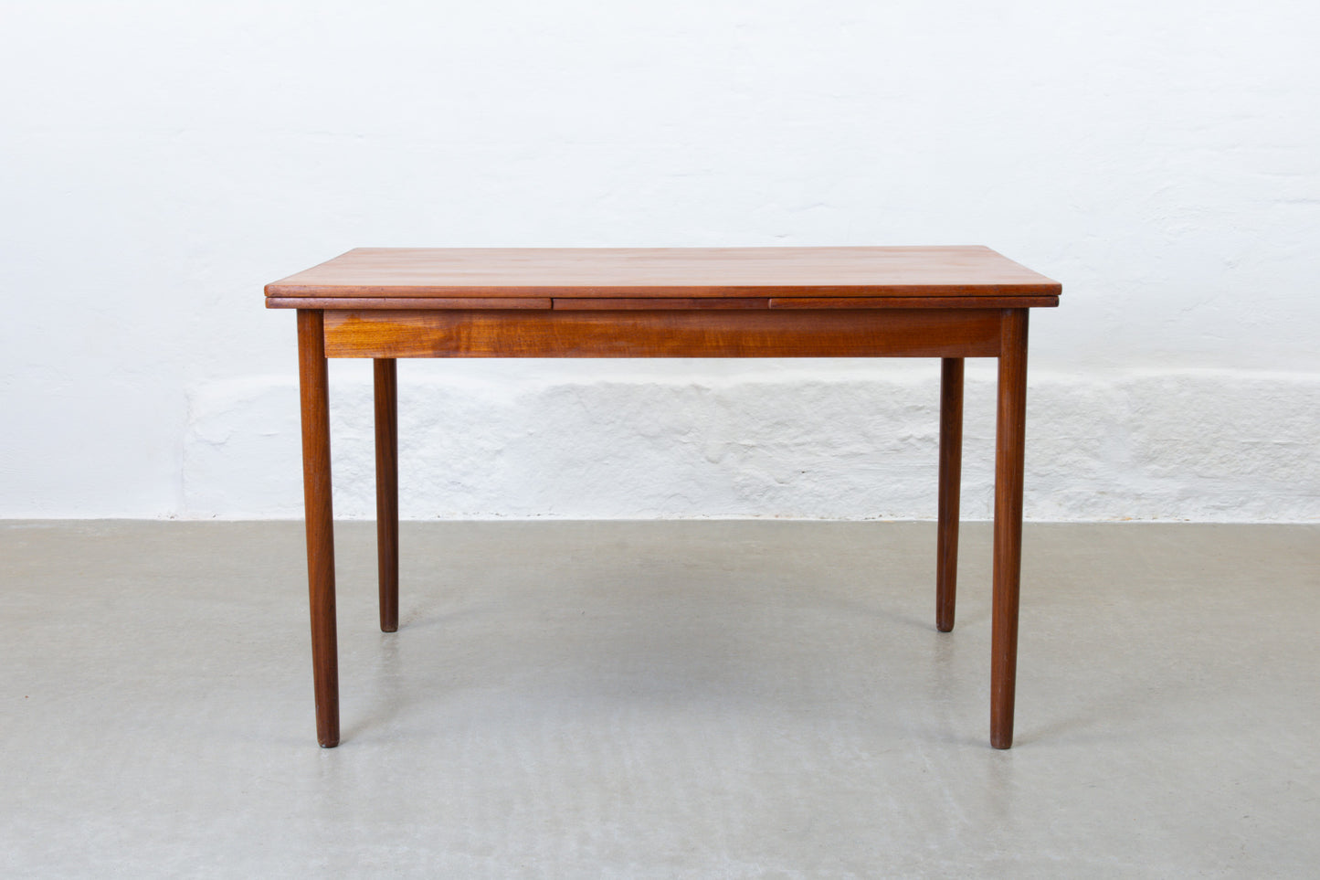 1960s extending dining table in teak - 120L cm