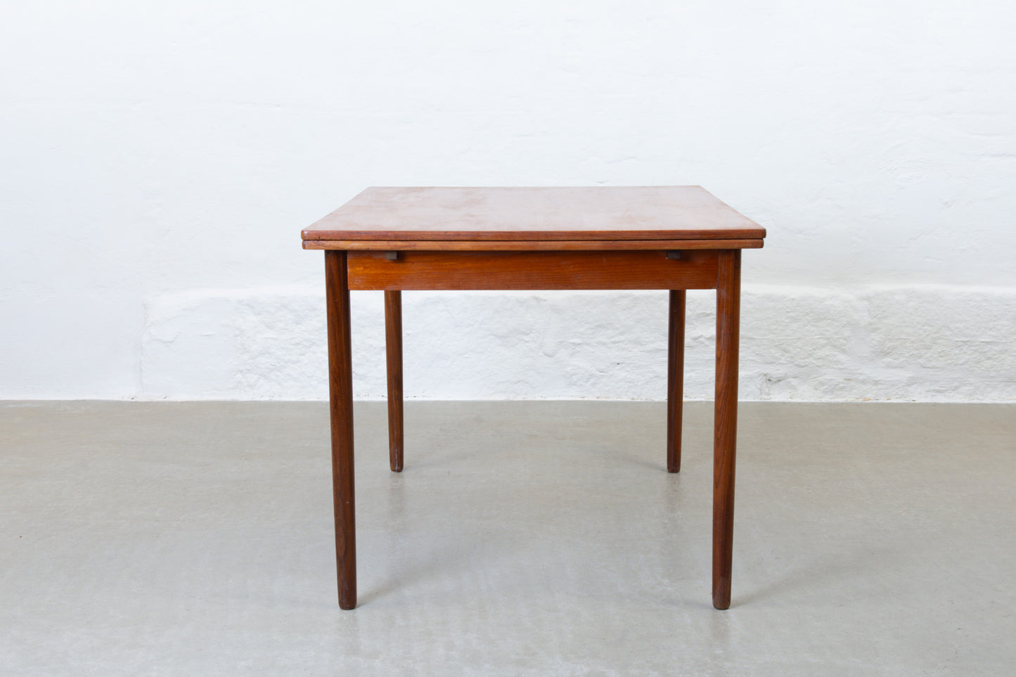 1960s extending dining table in teak - 120L cm