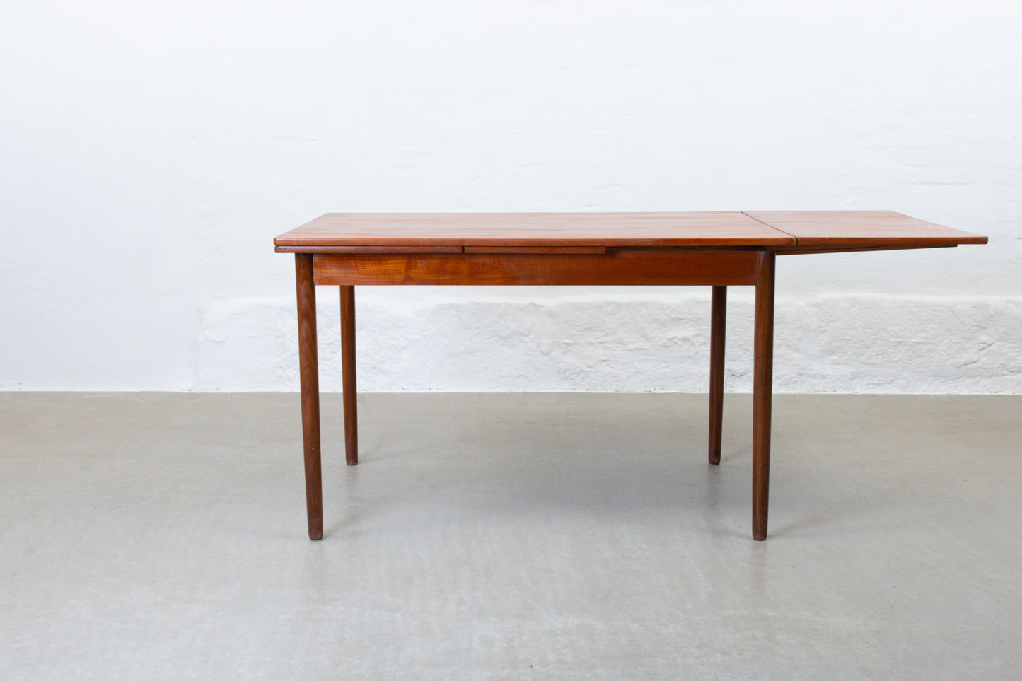 1960s extending dining table in teak - 120L cm