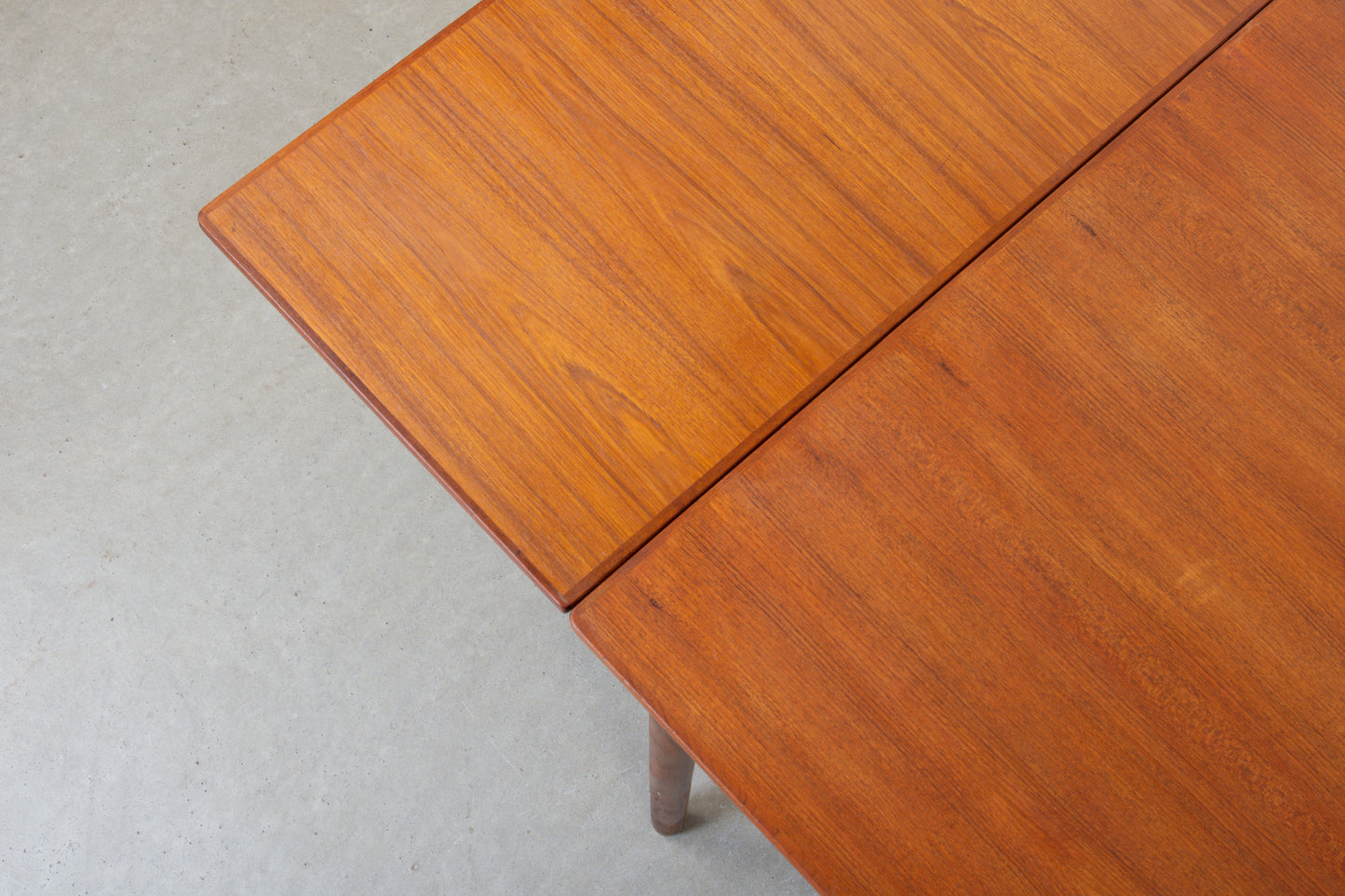 1960s extending dining table in teak - 120L cm