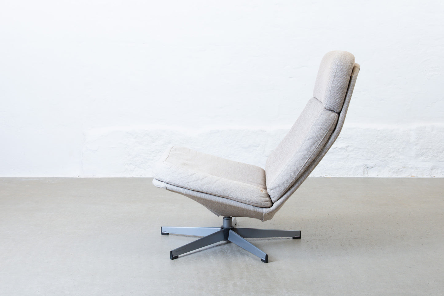 1980s 'Lunna' swivel lounger by Gillis Lundgren