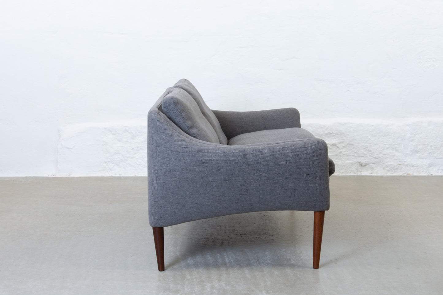 Newly reupholstered: 1960s 'CS 800' sofa by Hans Olsen