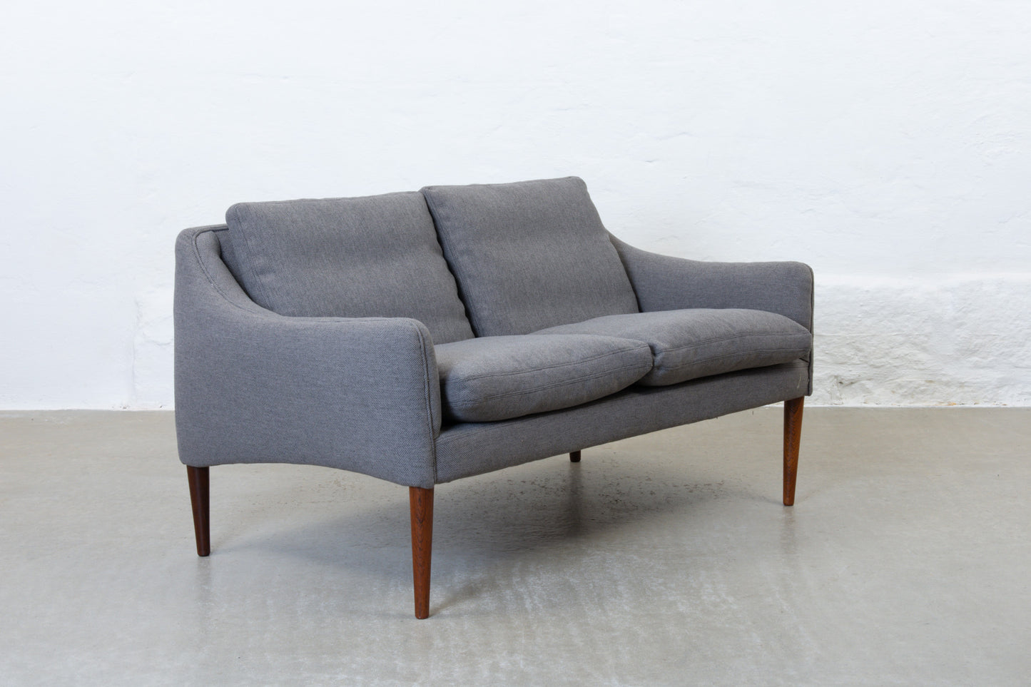 Newly reupholstered: 1960s 'CS 800' sofa by Hans Olsen