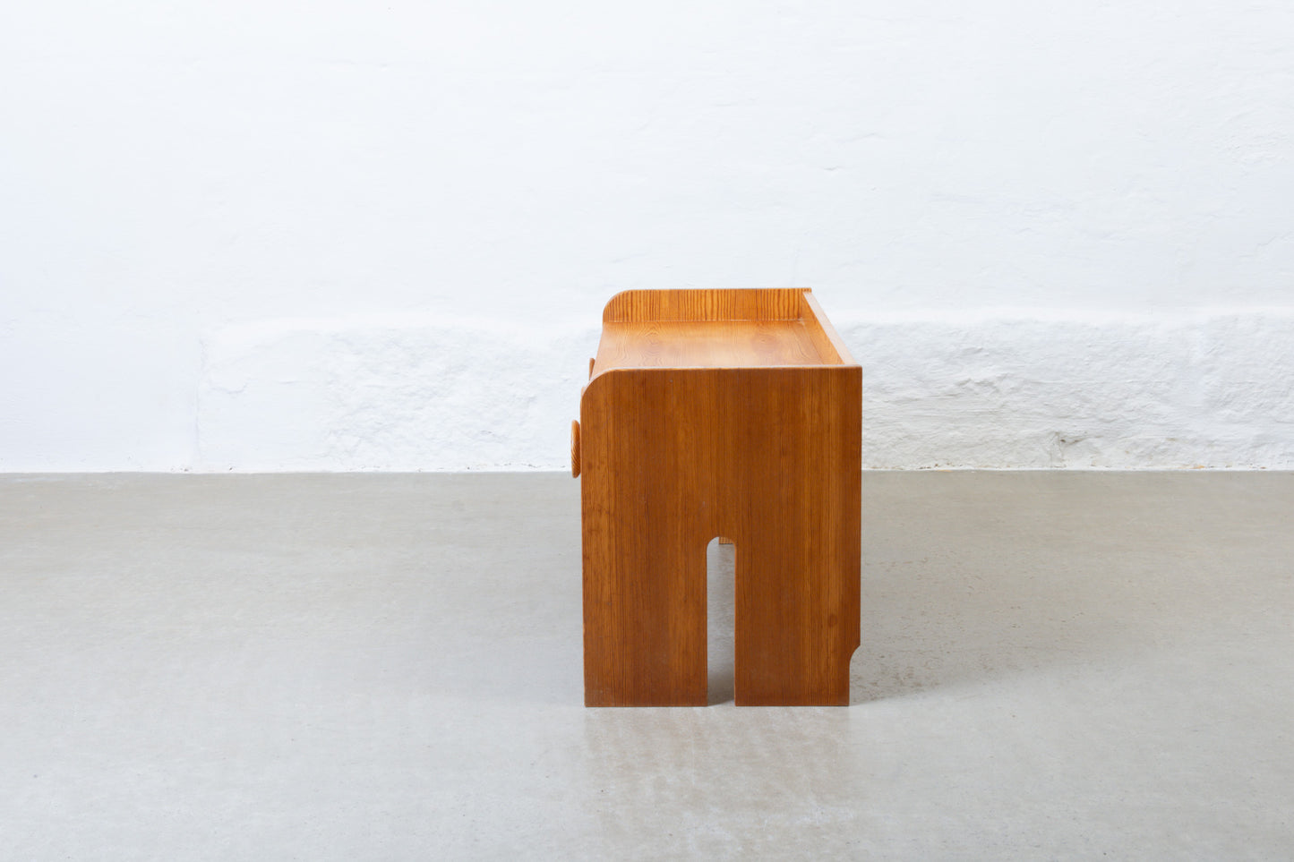 1970s hallway chest in pine