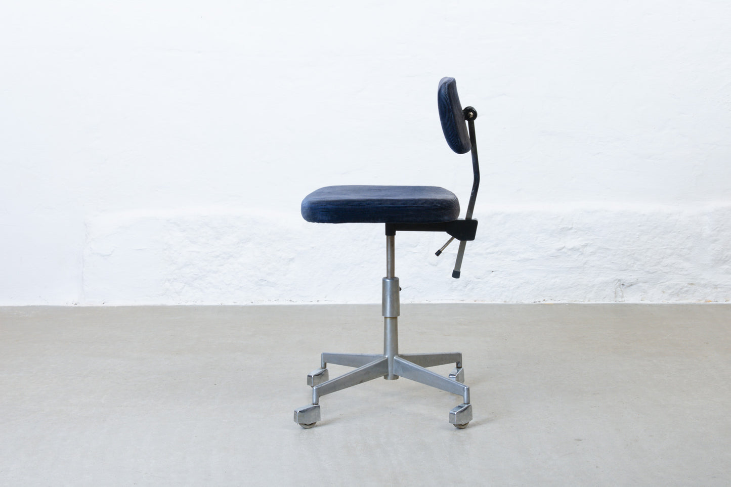1960s task chair by Labofa