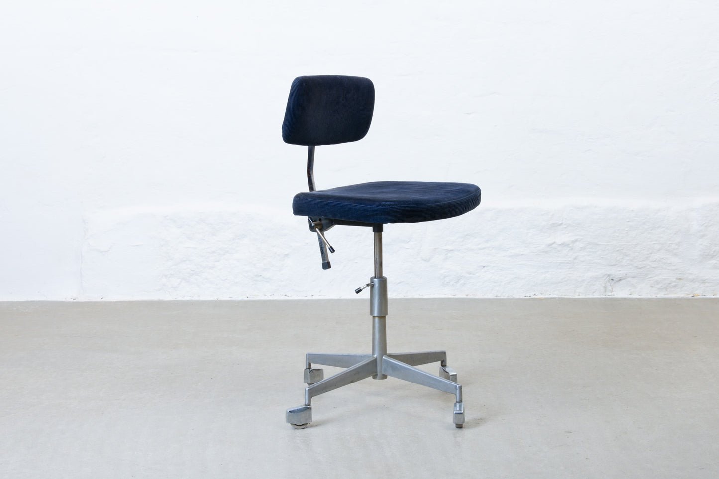 1960s task chair by Labofa