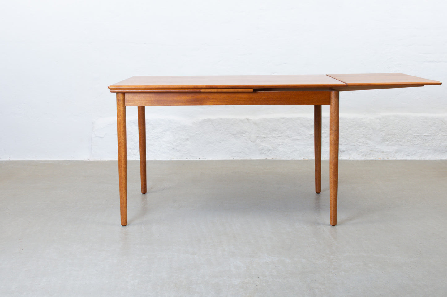 1960s extending dining table in teak - no. 1