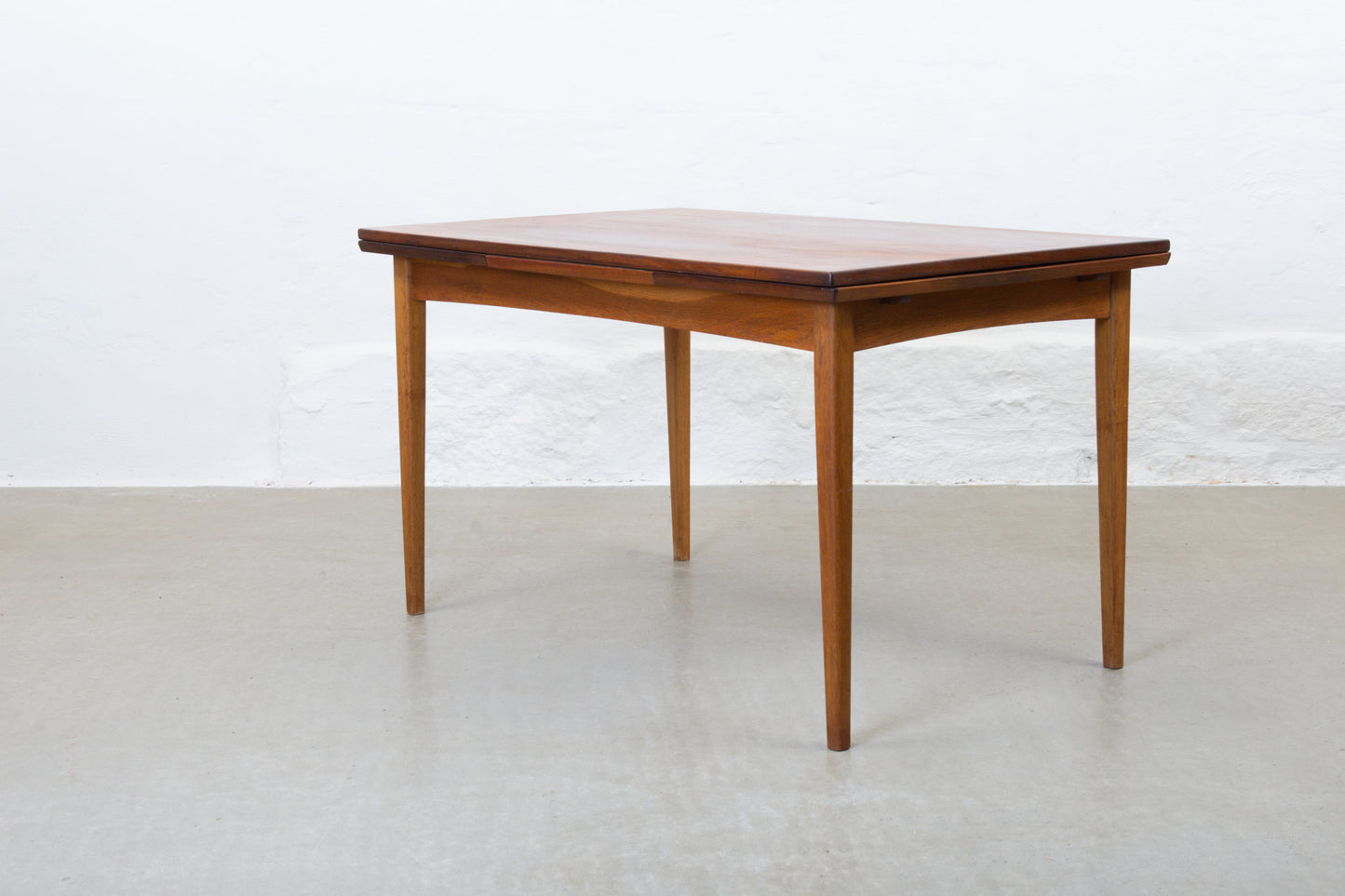 1960s extending dining table in teak - 123L cm