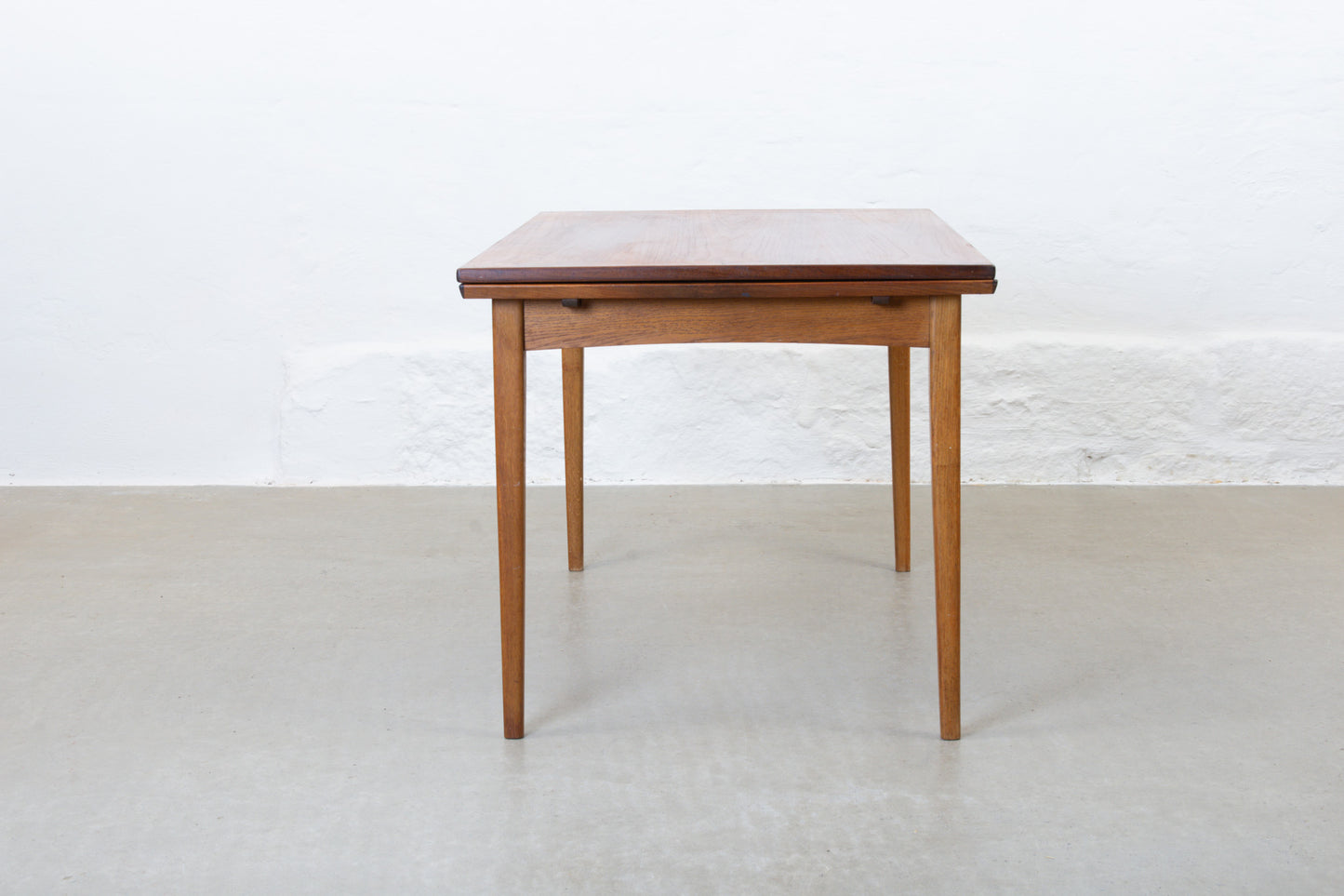 1960s extending dining table in teak - 123L cm