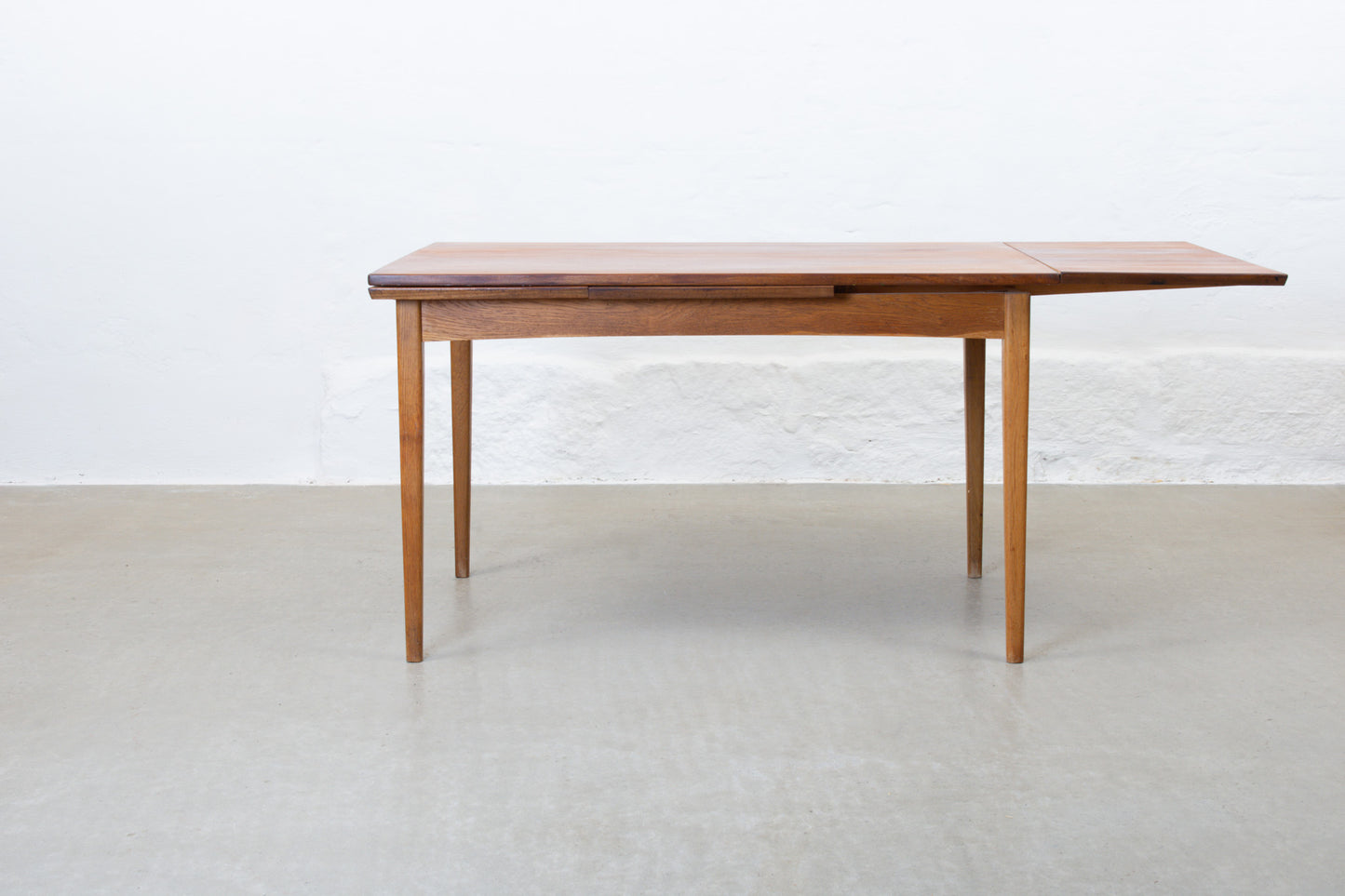 1960s extending dining table in teak - 123L cm