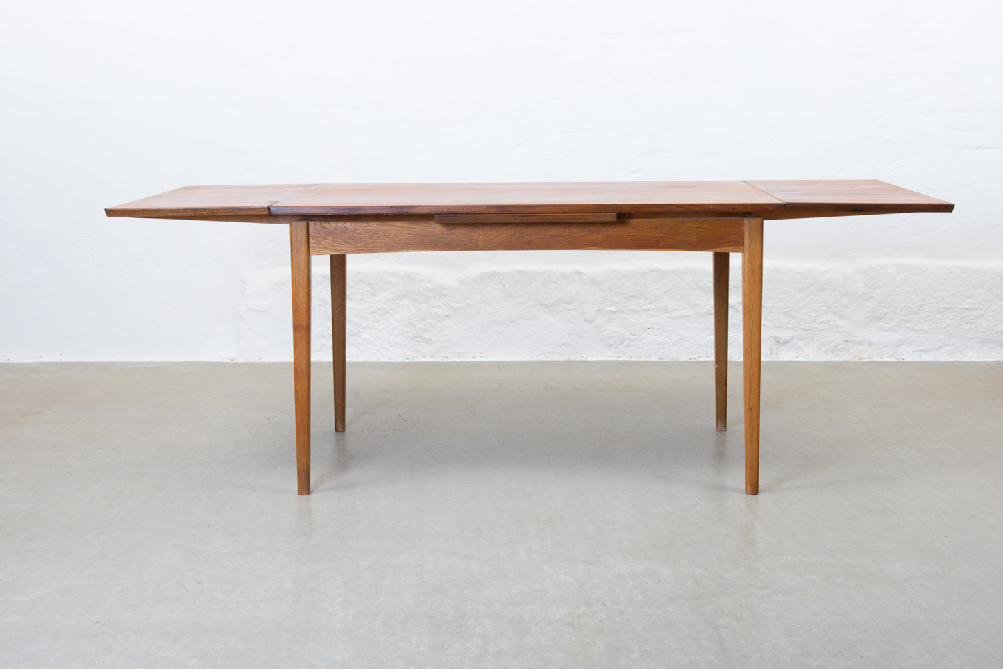 1960s extending dining table in teak - 123L cm