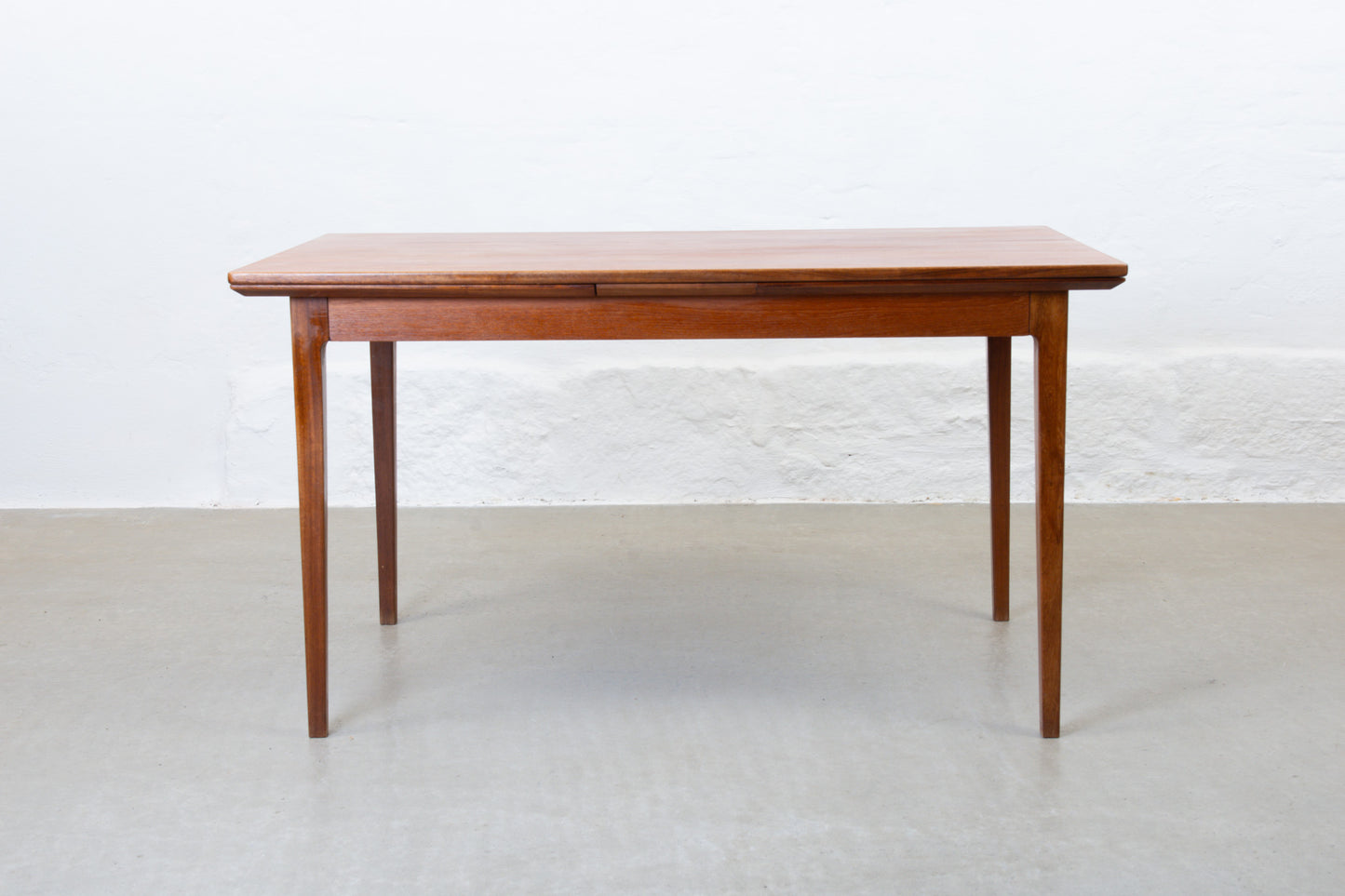 1960s extending dining table in teak - 135L cm
