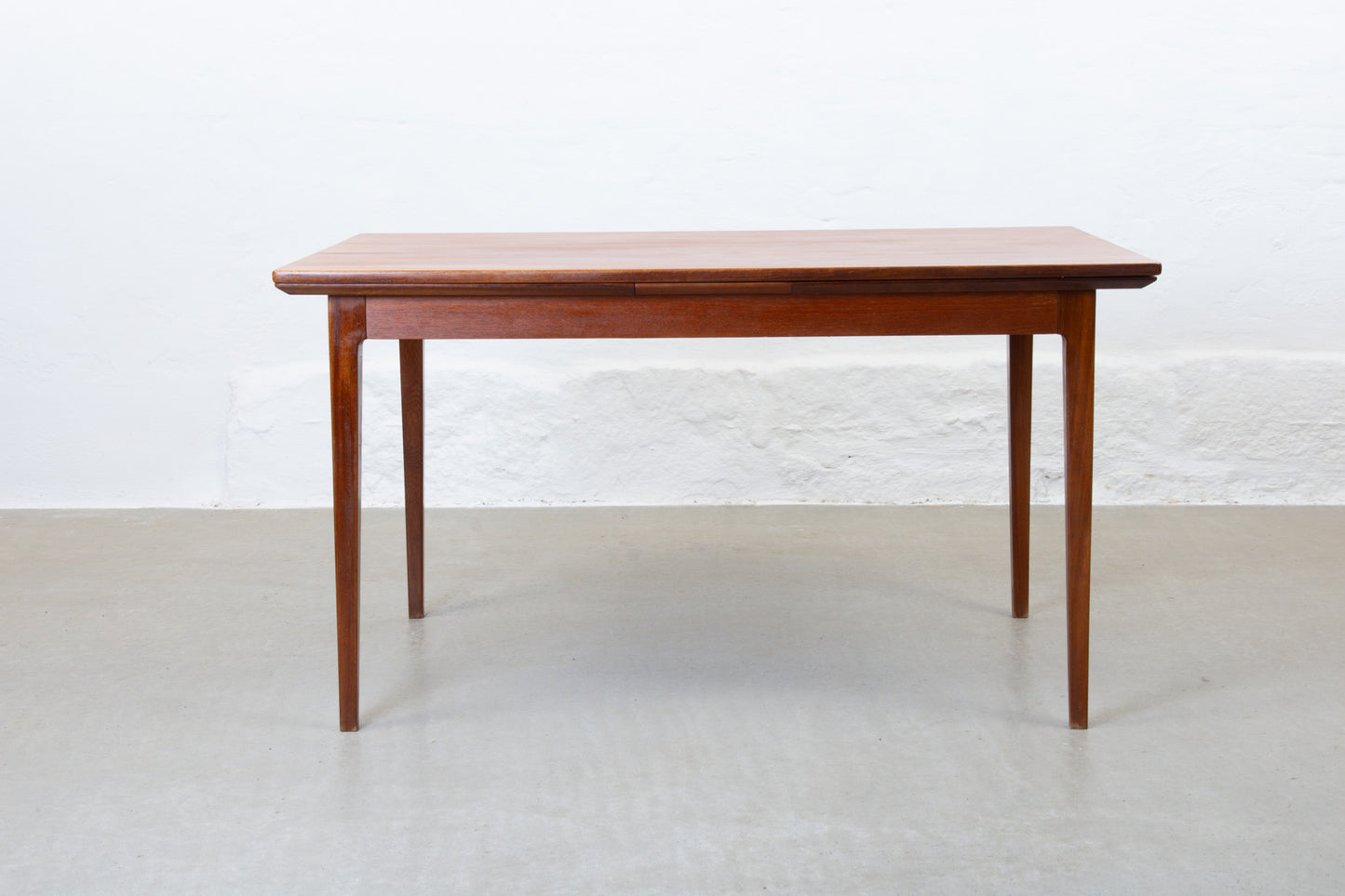 1960s extending dining table in teak - 135L cm