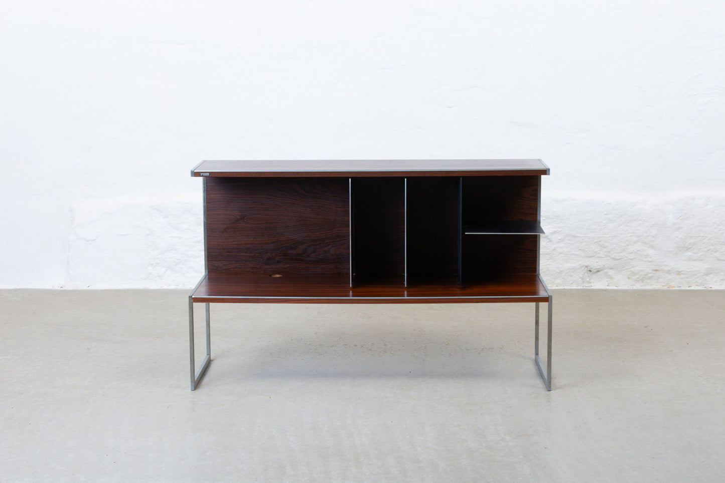 1980s rosewood hi-fi stand by Bang & Olufsen