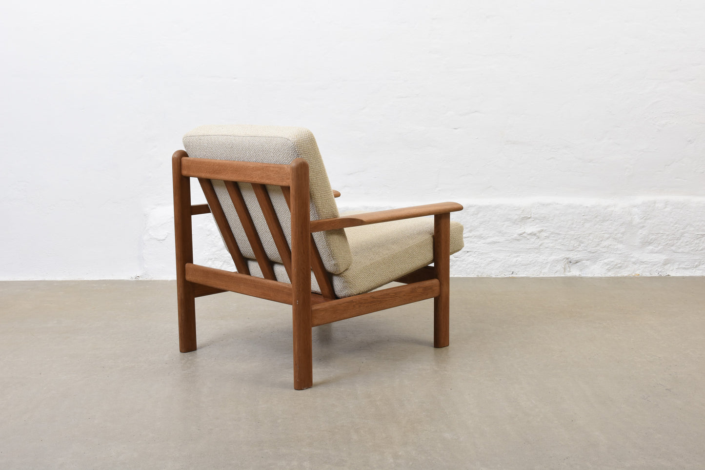Newly reupholstered: Model 390 lounger by Poul Volther