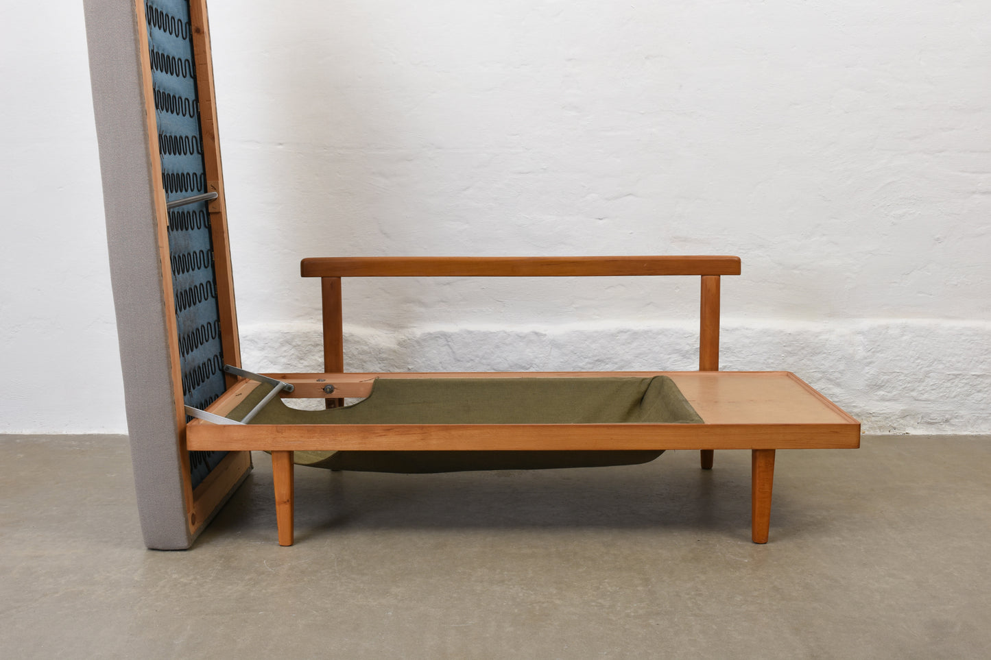 Newly reupholstered: 1960s 'Svane' day bed by Ingmar Relling