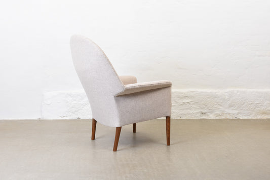 Newly reupholstered: Model 4401 lounger by Aksel Bender Madsen in felt wool