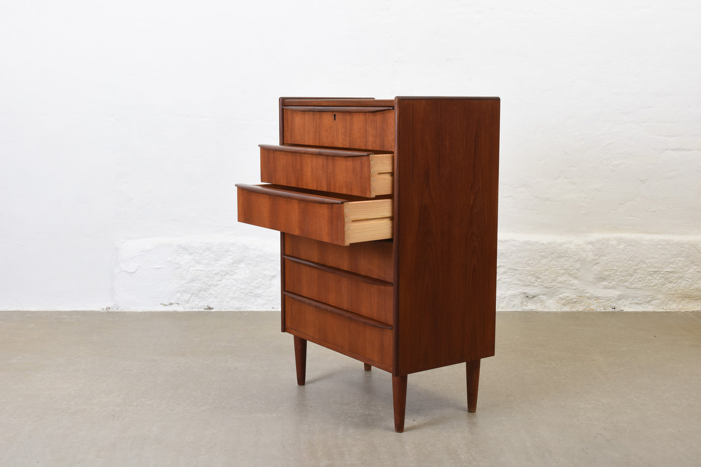 1960s teak chest of drawers with lipped handles no. 2