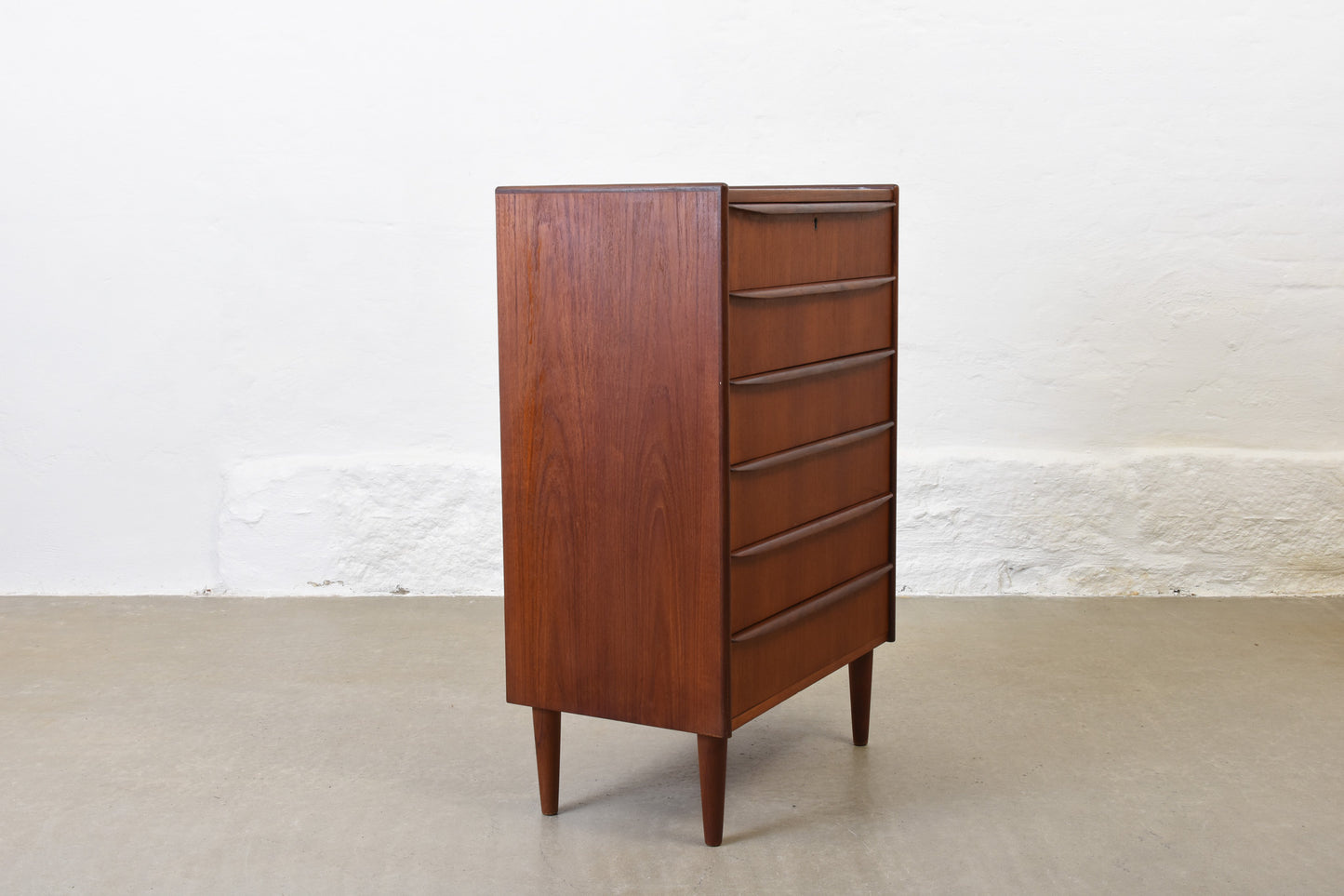 1960s teak chest of drawers with lipped handles no. 2