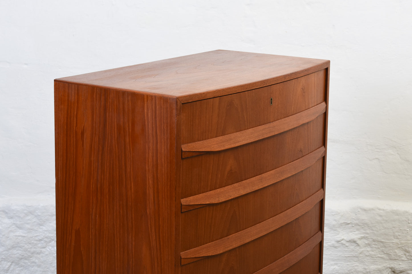 1960s teak chest of drawers with lipped handles