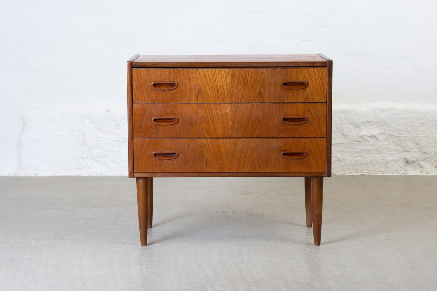 1960s short teak chest of drawers