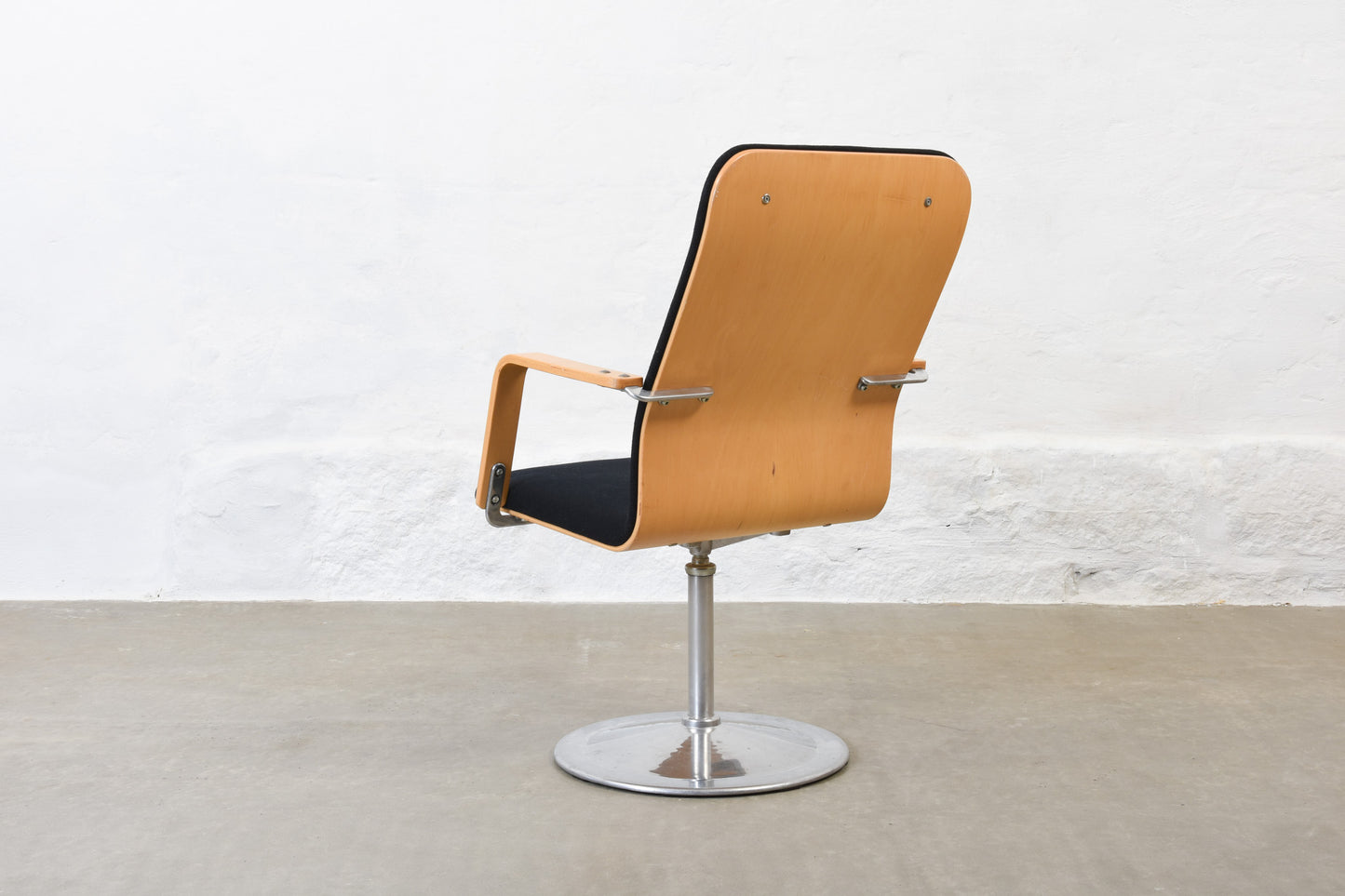 Save £80: 1980s swivel chair by Yrjö Kukkapuro