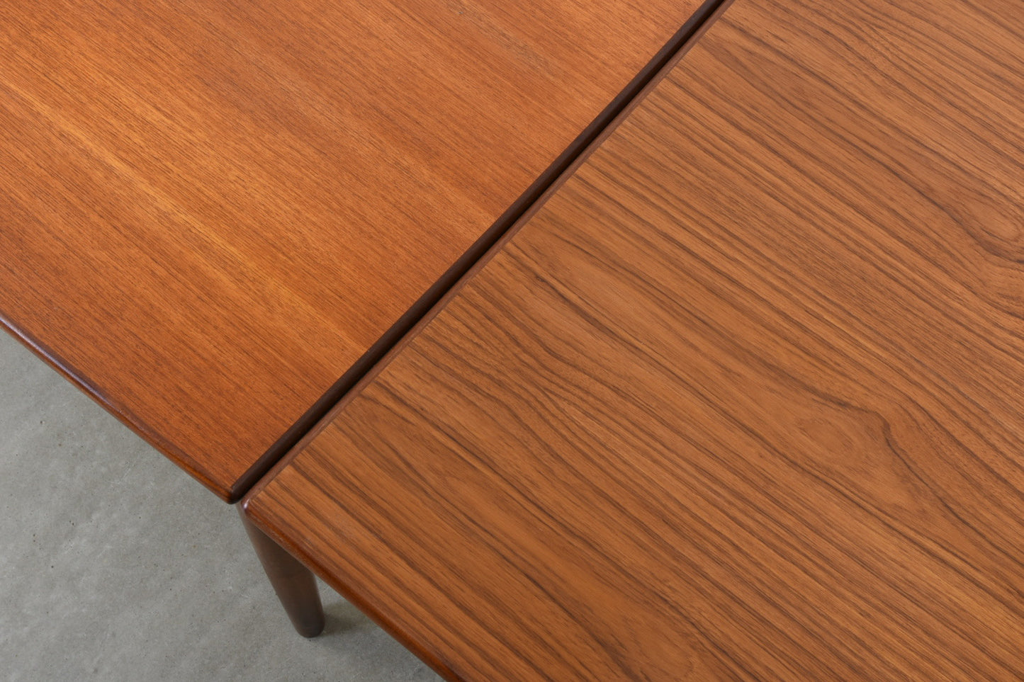 1960s extending dining table in teak