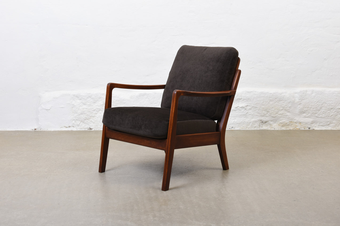 Newly reupholstered: 1950s beech lounger by Stig Thoresen-Lassen