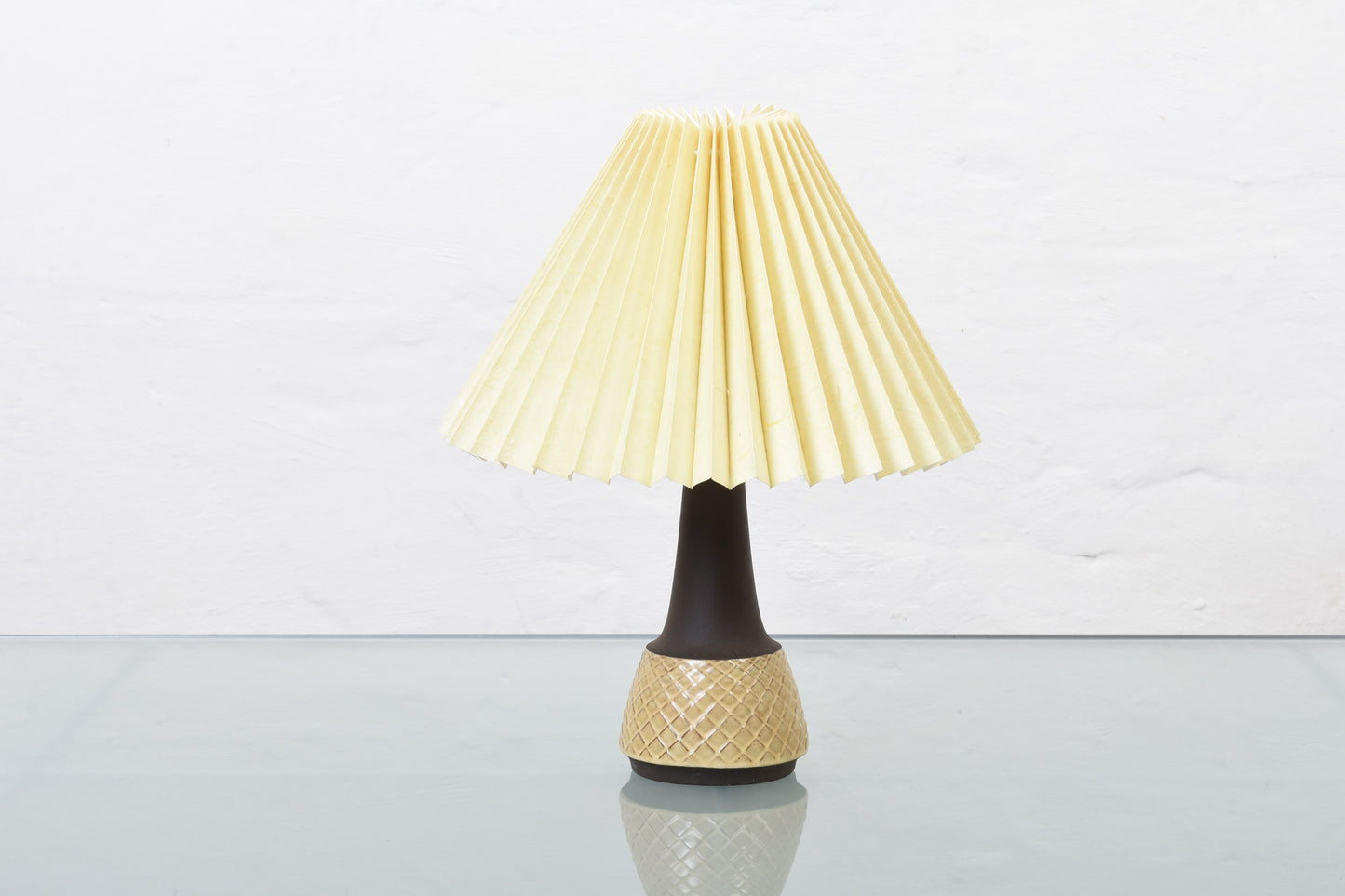 1960s ceramic table lamp with concertina shade