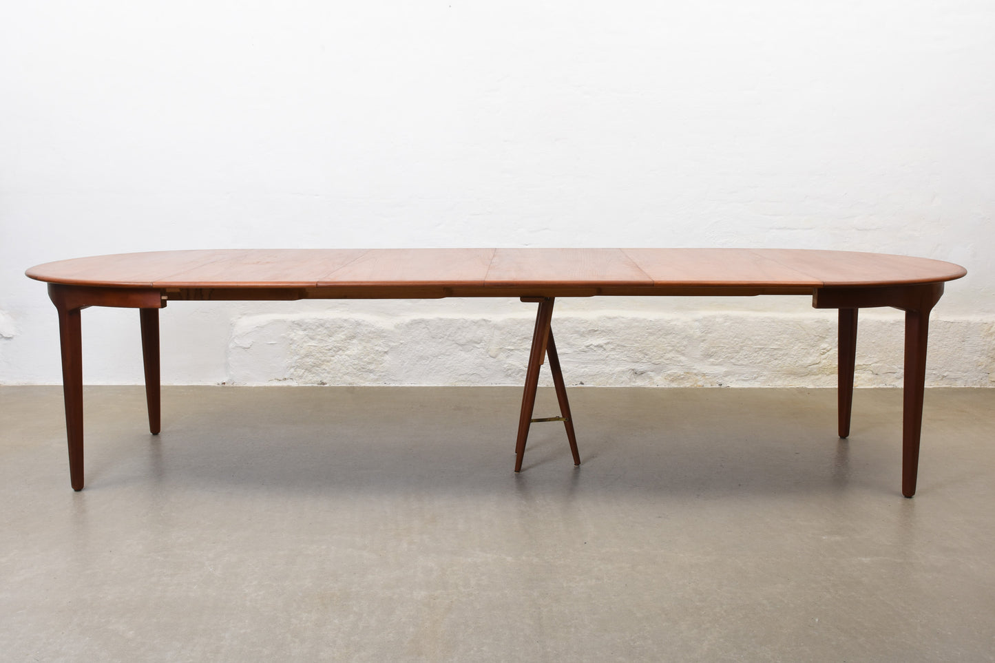 1950s Model 62 dining table by Henning Kjærnulf