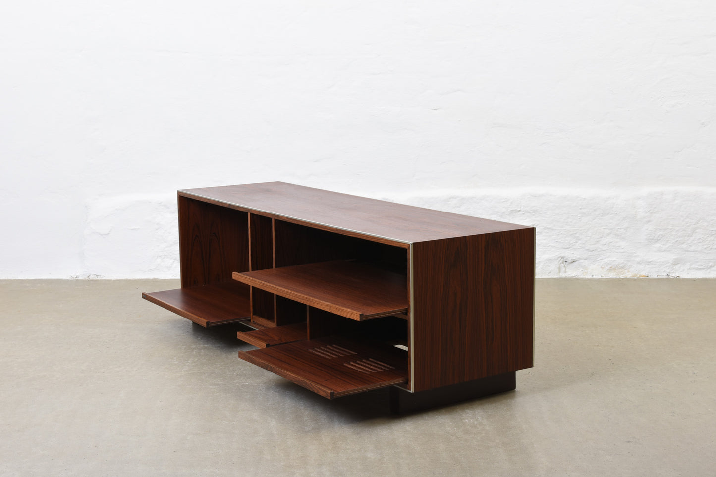 1980s rosewood hi-fi cabinet by Bang & Olufsen