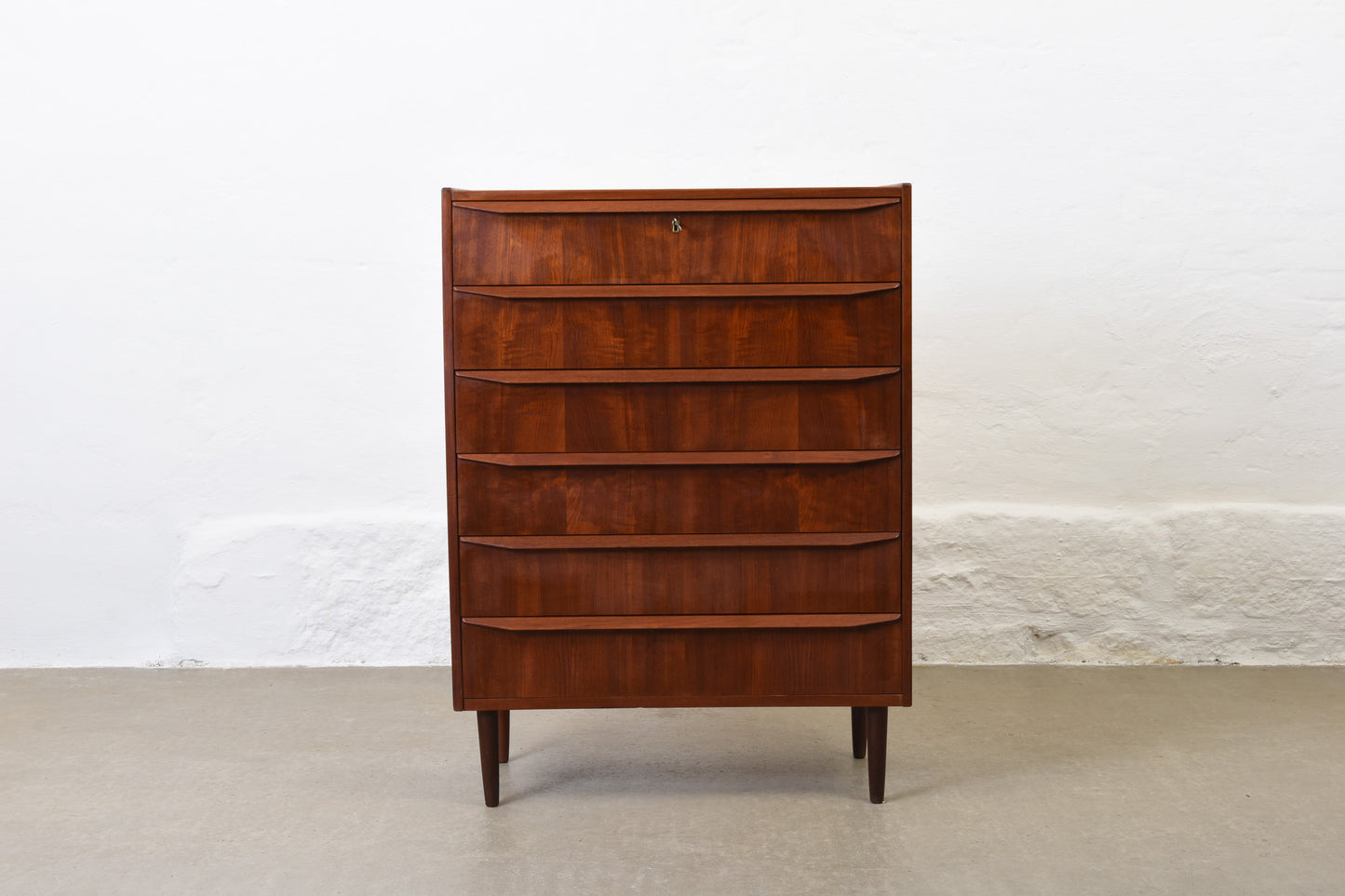 1960s teak chest of drawers with lipped handles no. 2