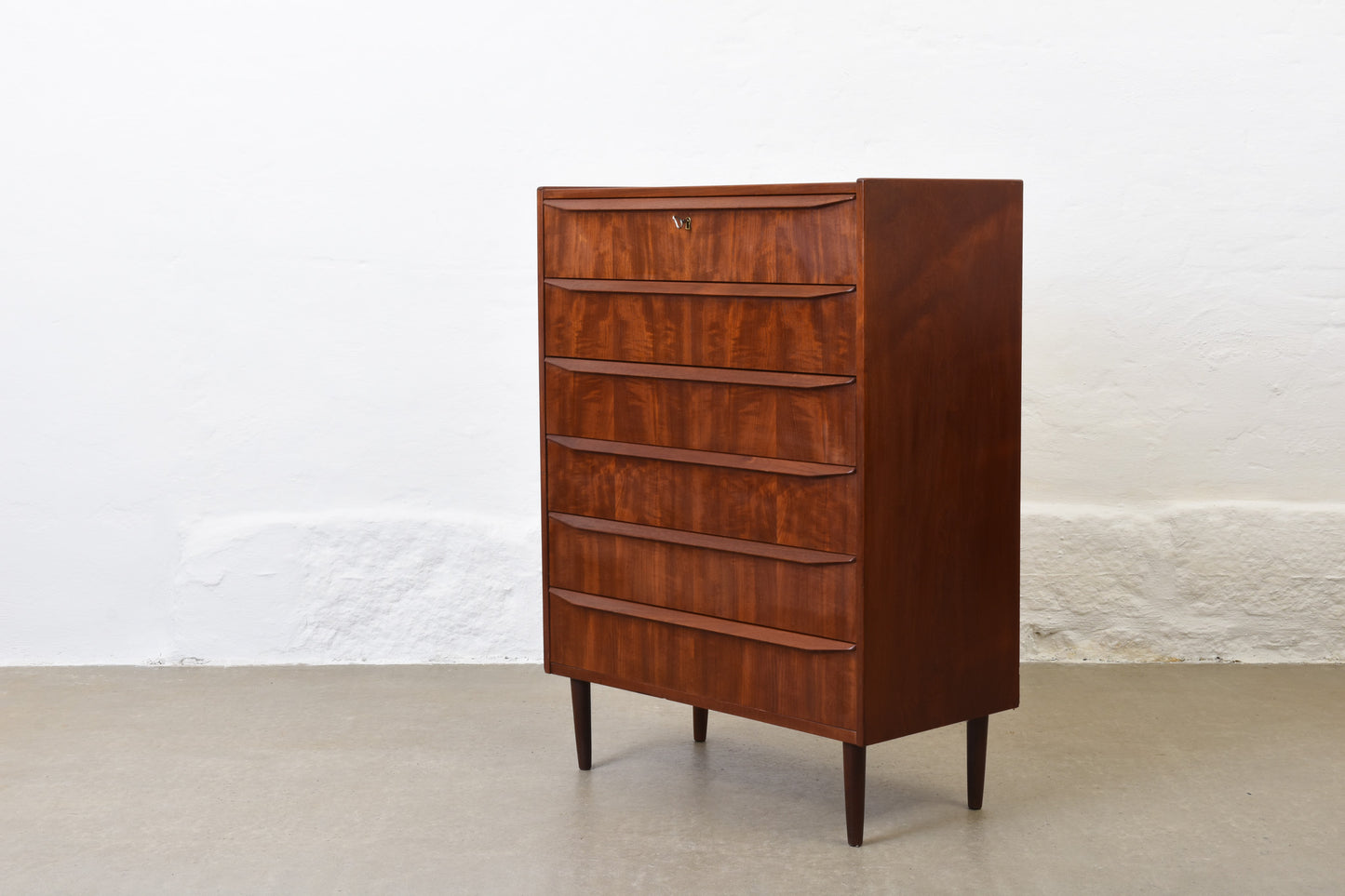 1960s teak chest of drawers with lipped handles no. 2