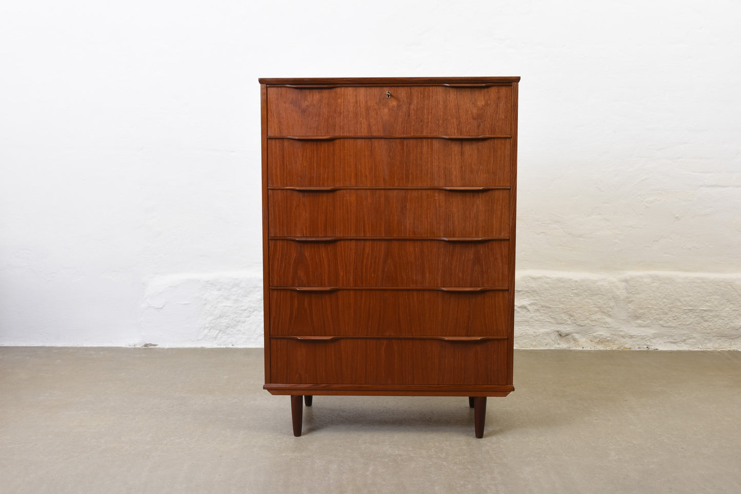 1960s teak chest of drawers with lipped handles