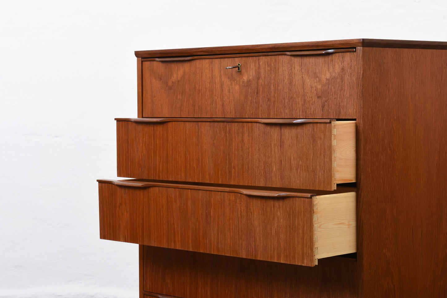 1960s teak chest of drawers with lipped handles