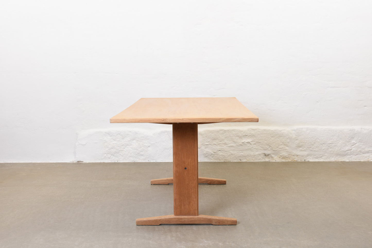 1960s oak dining table on Shaker legs