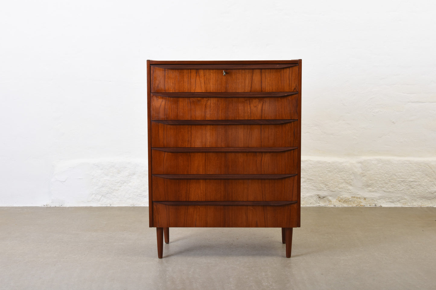 1960s teak chest of drawers with lipped handles